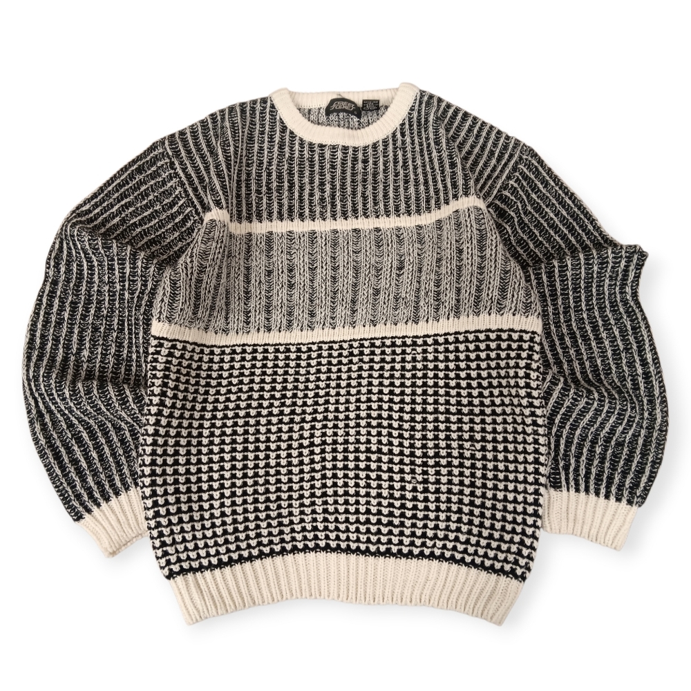 90s Street Scenes Black & Cream Acrylic Knit Sweater - S